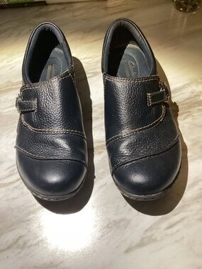 Beautiful Navy Blue in excellent condition.